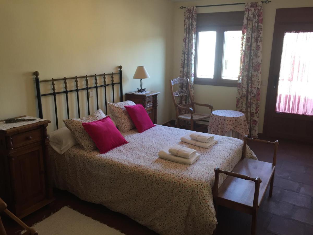 La Casa De Martina Guest House Pedraza Exterior photo